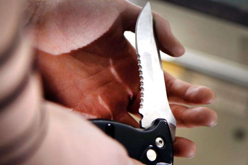 2019 wurden in NRW über 6800 Straftaten erfasst, bei denen ein Messer eingesetzt wurde (Symbolbild).