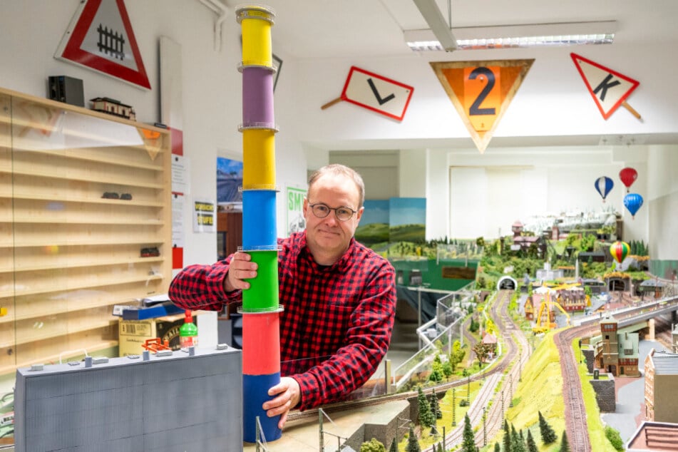 Das Modellbauteam hat Szenen und Gebäude geschaffen, die in Chemnitz sowie im Umland zu finden sind.
