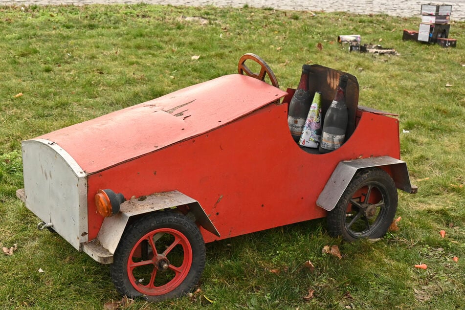 Leider wurde das Gefährt an Silvester als Abschussrampe für Raketen genutzt.