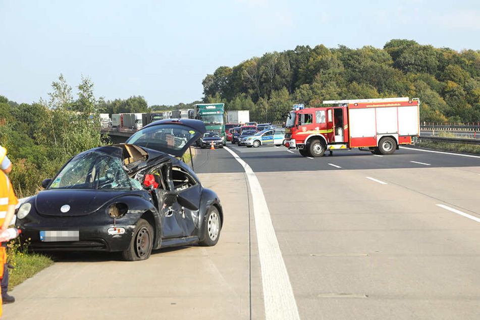 Auf der Autobahn staut es sich heftig.