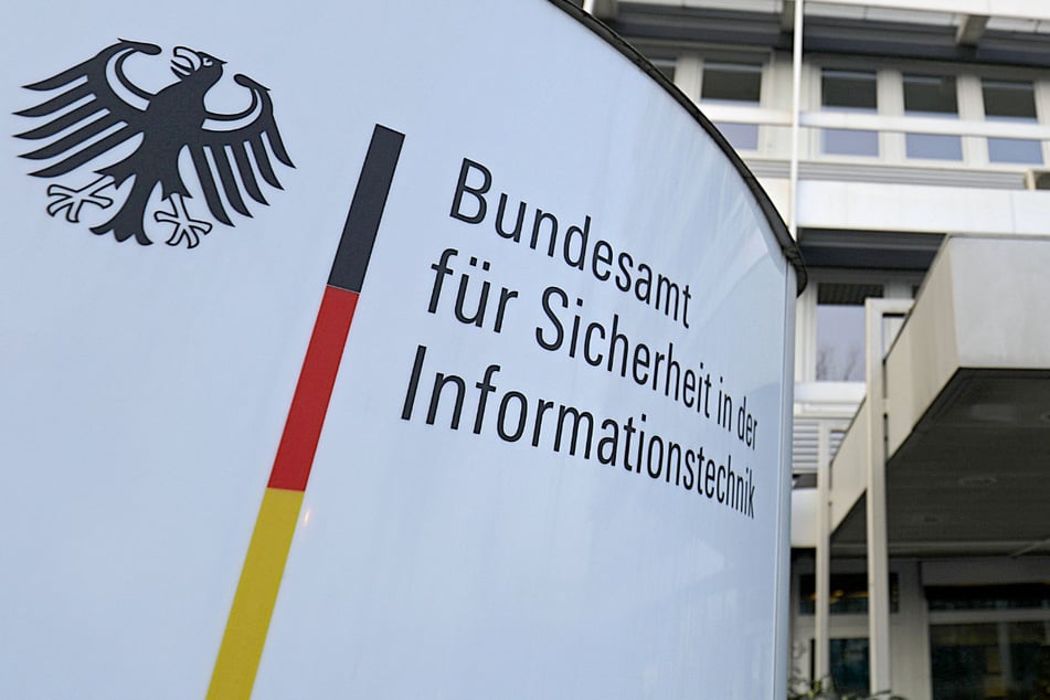 Das Bundesamt für Sicherheit in der Informationstechnik (BSI) gab eine entsprechende Sicherheitswarnung heraus.