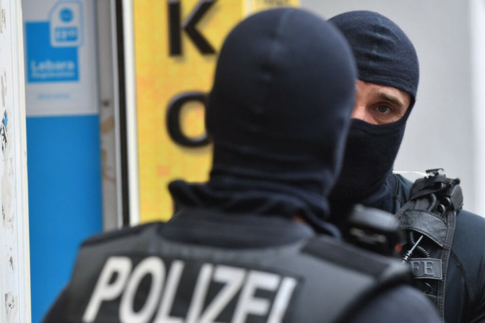 Razzia in Asylbewerberheimen: Vier Festnahmen!