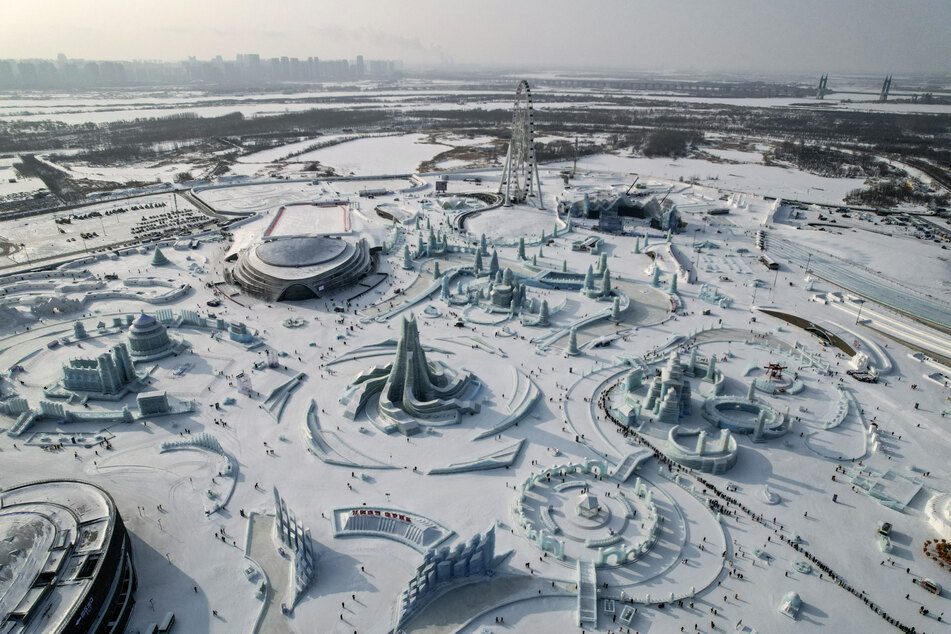 Der riesige Eispark ist so groß wie 113 Fußballfelder.
