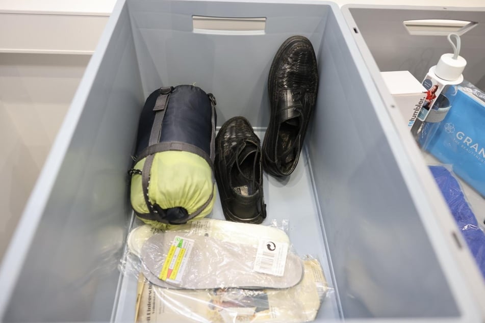 Mit den Spenden wollen Stadtreinigung und Sozialamt Wohnungs- und Obdachlose unterstützen. Gesammelt werden vor allem Schlafsäcke, Winterkleidung, warme Schuhe und Stiefel.