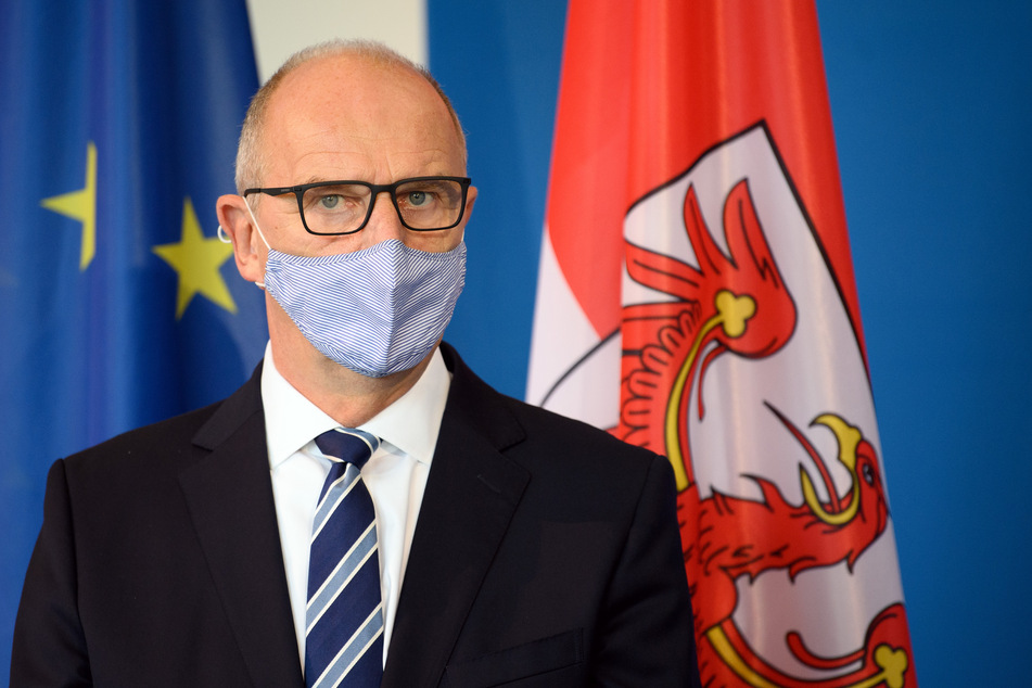 Brandenburgs Ministerpräsident Dietmar Woidke (SPD) hat sich mit dem Coronavirus infiziert.
