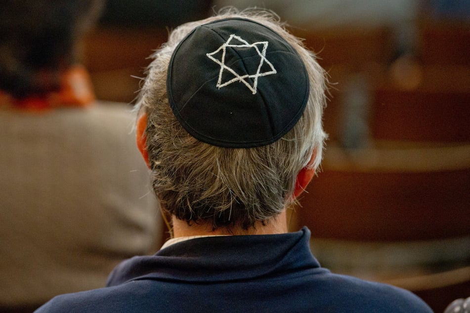 Nicht jeder Jude traut sich, die Kippa mit dem Davidstern überall zu tragen.