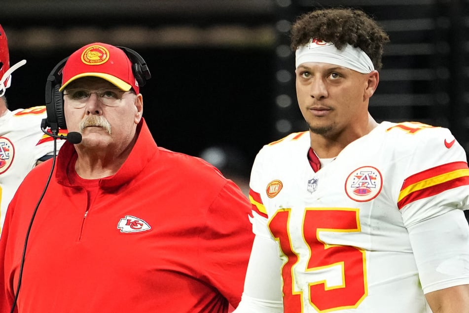 Chiefs-Headcoach Andy Reid (68, l.) und Quarterback Patrick Mahomes (31) zeigten sich bestürzt über den Tod des früheren NFL-Spielers.