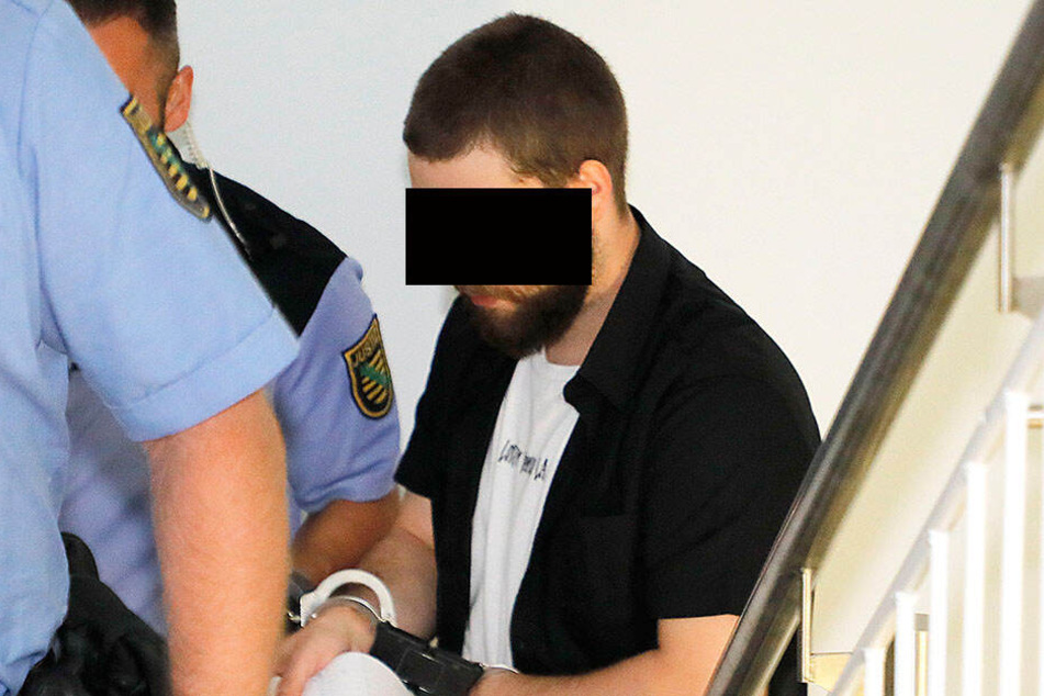 Anlagenmechaniker Nick N. (26) hatte die Trennung seiner Ex-Freundin nicht verkraftet und drehte durch.