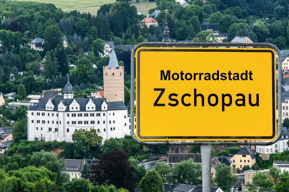So oder so ähnlich könnte Zschopaus neues Ortseingangsschild bald aussehen.