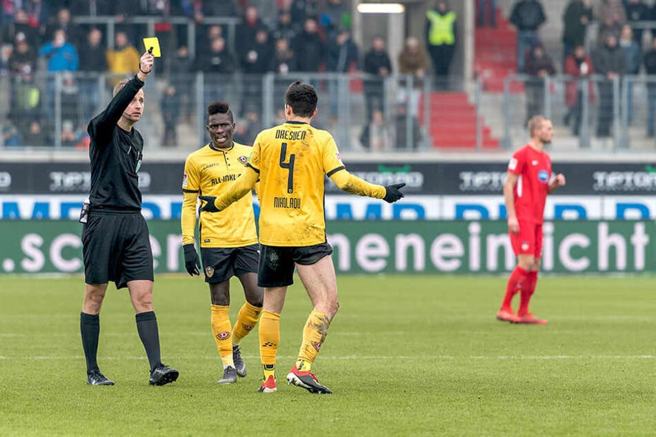 In Heidenheim kassierte Jannis Nikolaou eine seiner bisher sieben Gelben Karten in dieser Saison. Wobei aus den zwei Gelben gegen Union Berlin eine Gelb-Rote wurde.