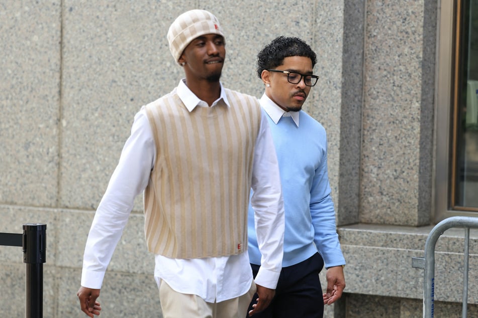 Christian "King" (27, l.) und Justin Combs (31, r.) stehen hinter ihrem Vater, gehen regelmäßig zu seinen Prozessen.
