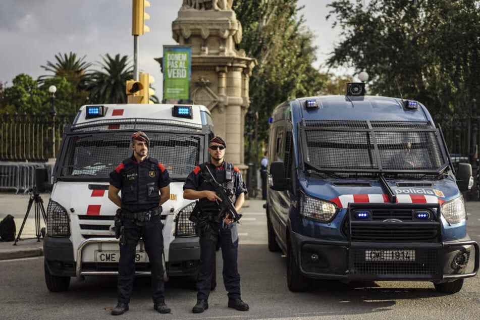 Der Mann stürmte eine Polizeiwache bei Barcelona und wurde erschossen. (Symbolbild)