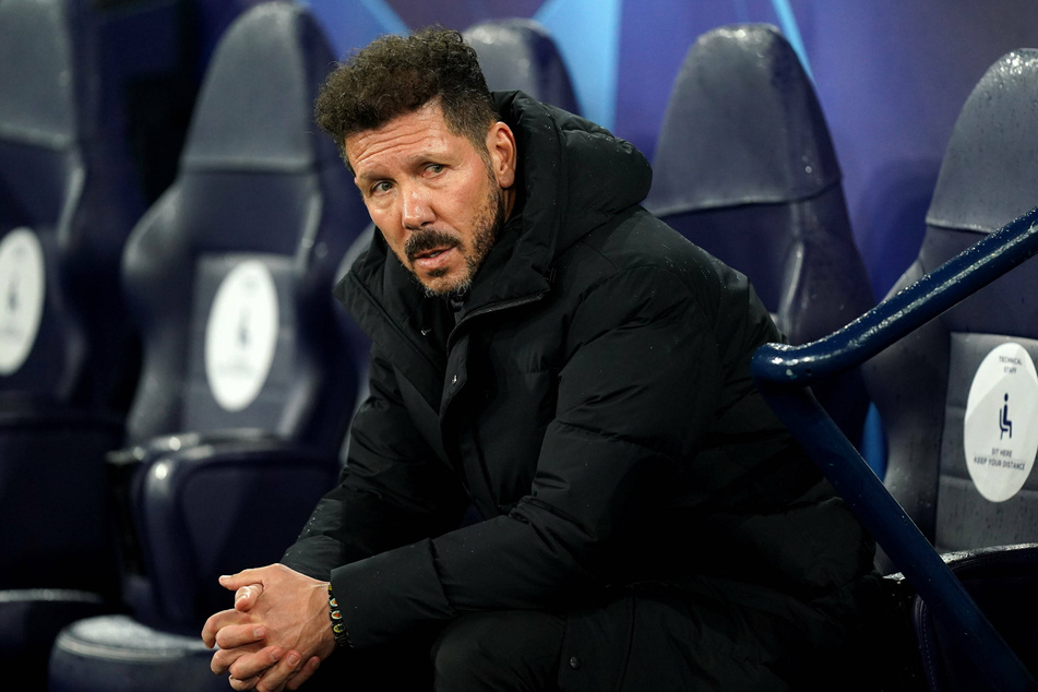 Diego Simeone looks on as his team suffers a 1-0 loss at Man City.