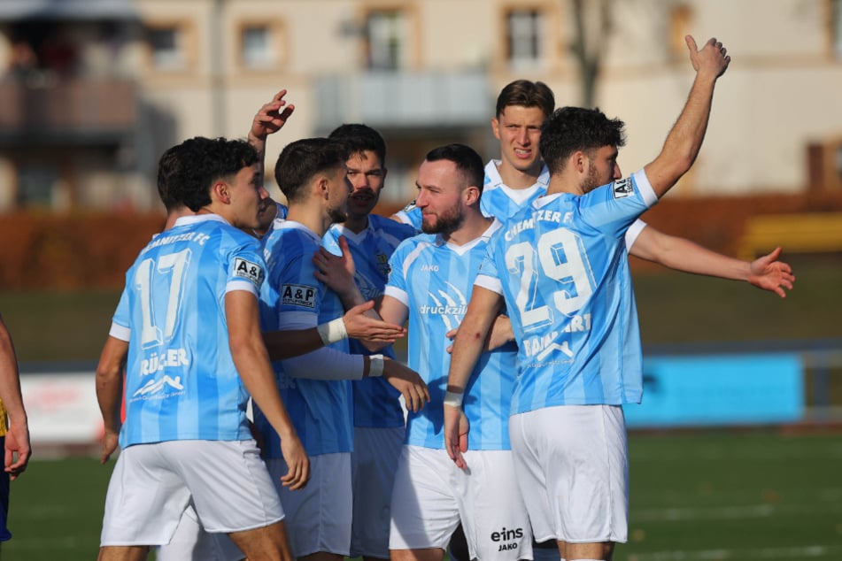 Die Himmelblauen siegt 6:0 gegen die Gastgeber aus dem Vogtland.