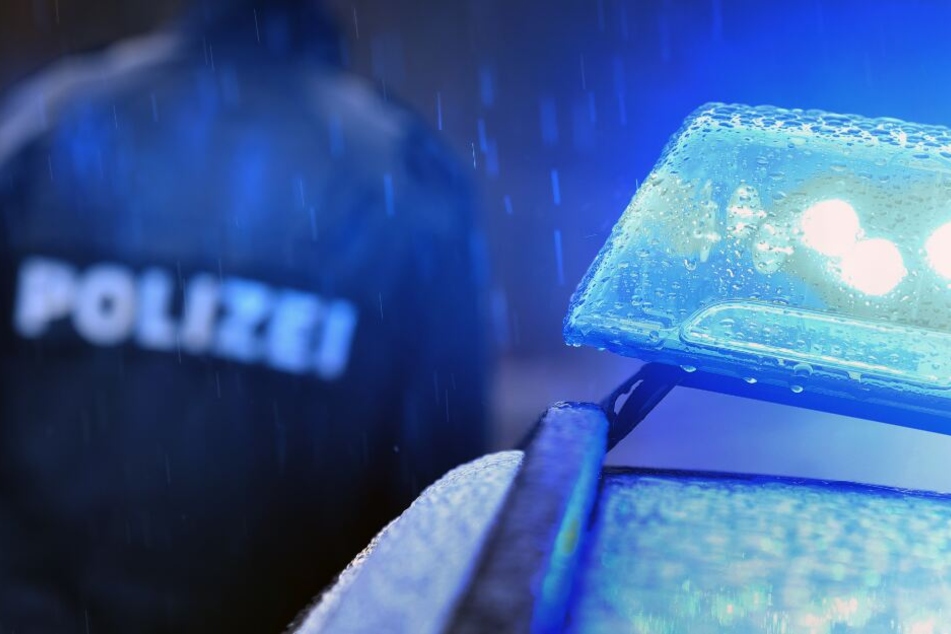 Die Polizei nahm den Unfall auf. (Symbolbild)