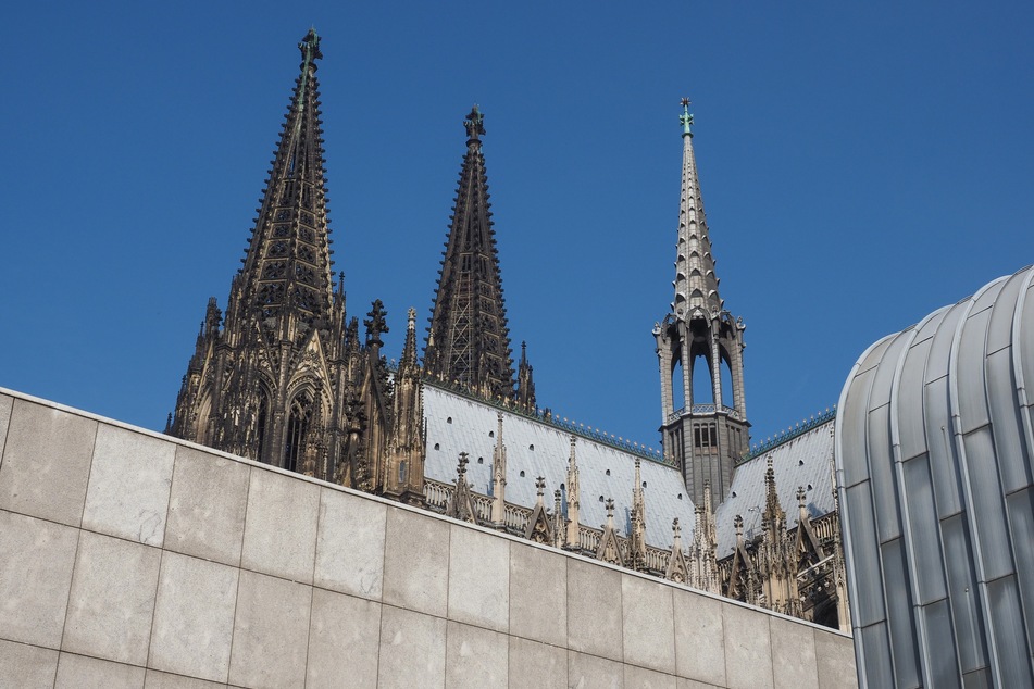 Das Erzbistum Köln hat das Verbot gegen einen Pfarrer, seiner priesterlichen Dienste auszuüben, aufgehoben.
