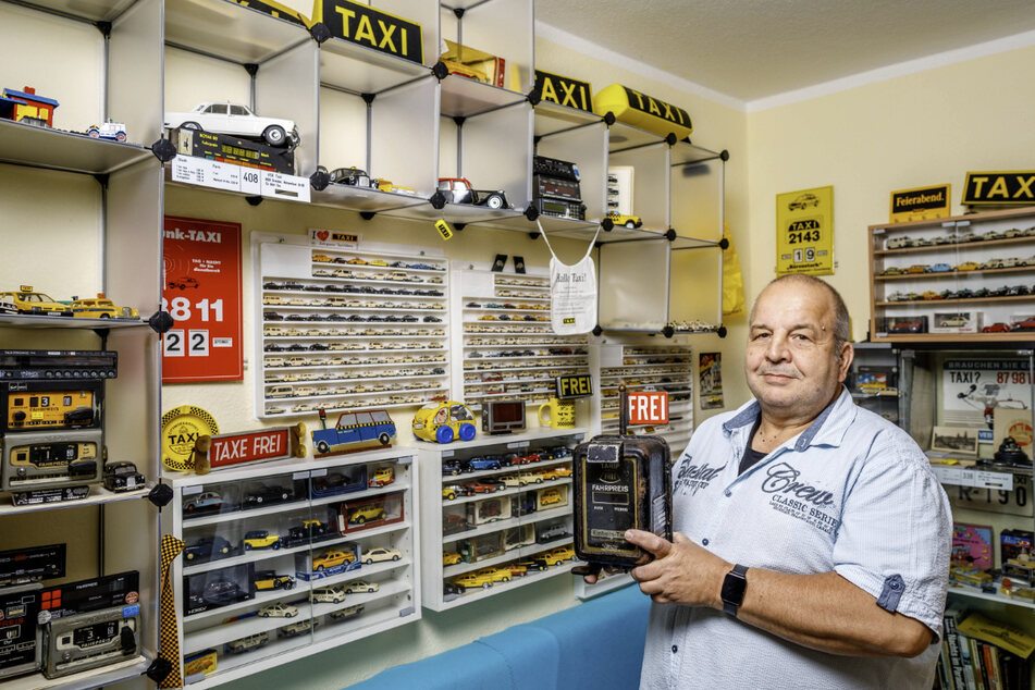 Oliver Wagner (57) hat ein Taxi-Museum in den eigenen vier Wänden eingerichtet.