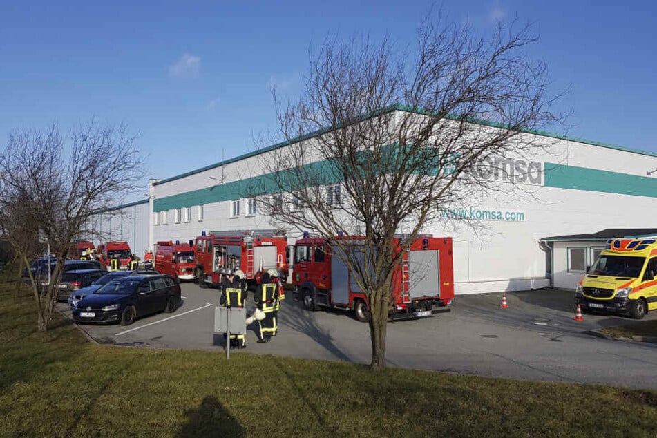 Die Feuerwehr ist vor Ort.
