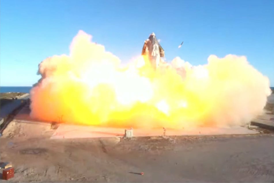 The SpaceX Starship SN-8 test rocket crash-landed in a massive fireball on its launch pad.