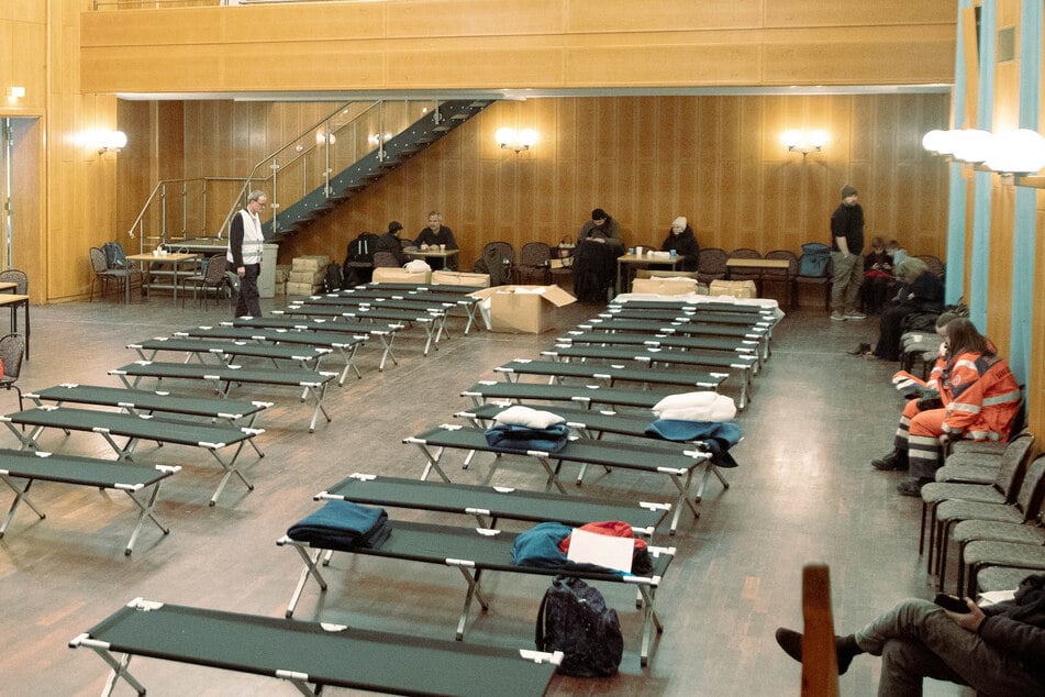 Im Bürgersaal im Rathaus Zehlendorf wurde eine Notunterkunft eingerichtet.