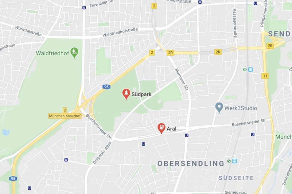 In der Nähe des Südparks in München wurde eine Frau beim joggen angegriffen und zu Boden gedrückt.