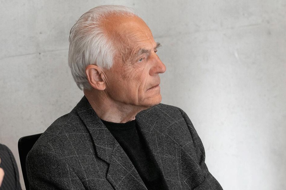 Vater Gunter Schmidtgen (78) kann nicht verstehen, warum sein Sohn sterben musste.