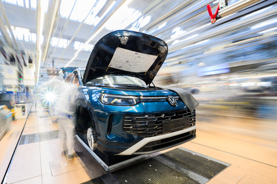 Auf VW kommen drastische Sparmaßnahmen zu.