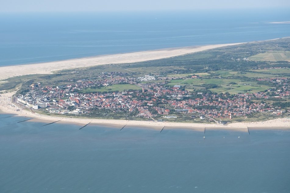 Wanderer verirrt sich auf Borkum und muss mit Hubschrauber gerettet werden!