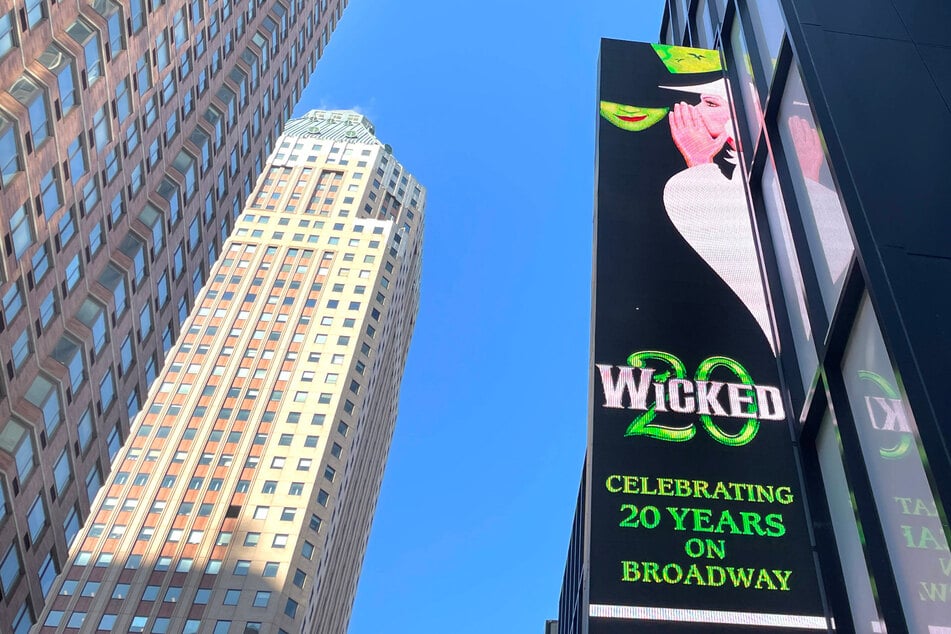 Broadway averts strike as musicians reach tentative agreement