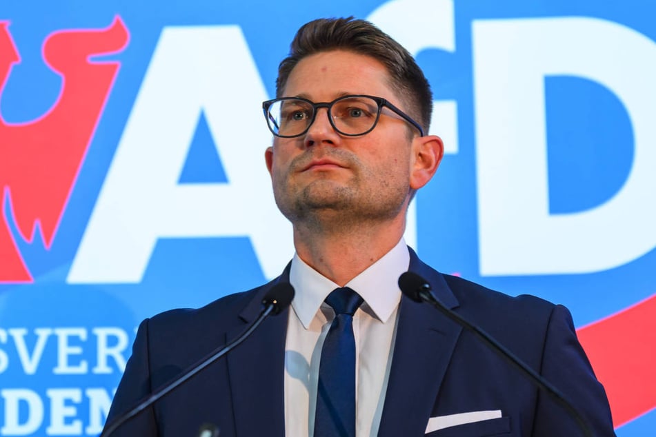 Brandenburgs AfD-Chef René Springer (46) sieht in der Neueinstufung seiner Partei eine politische Instrumentalisierung.