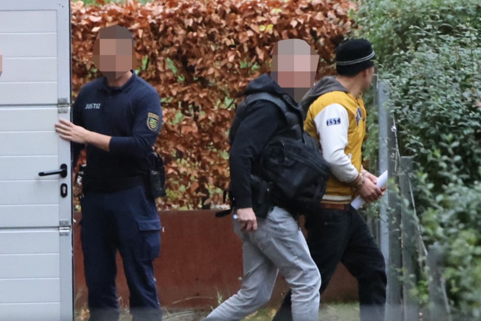 Am Donnerstagnachmittag ging es für den 42-Jährigen zum Ermittlungsrichter am Amtsgericht Chemnitz.