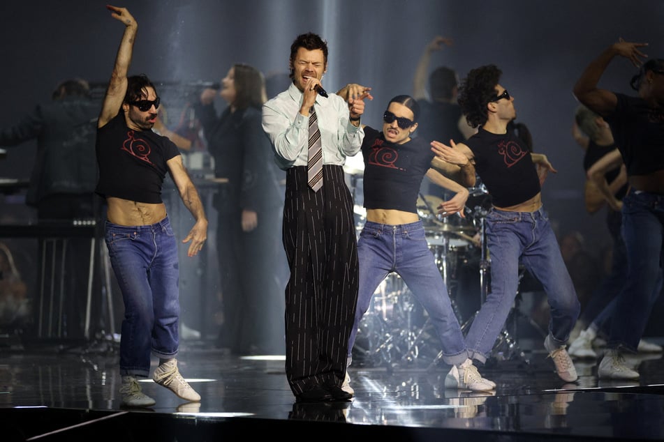 Harry Styles had another mishap on stage while performing in Mexico City during his Together, Together tour.