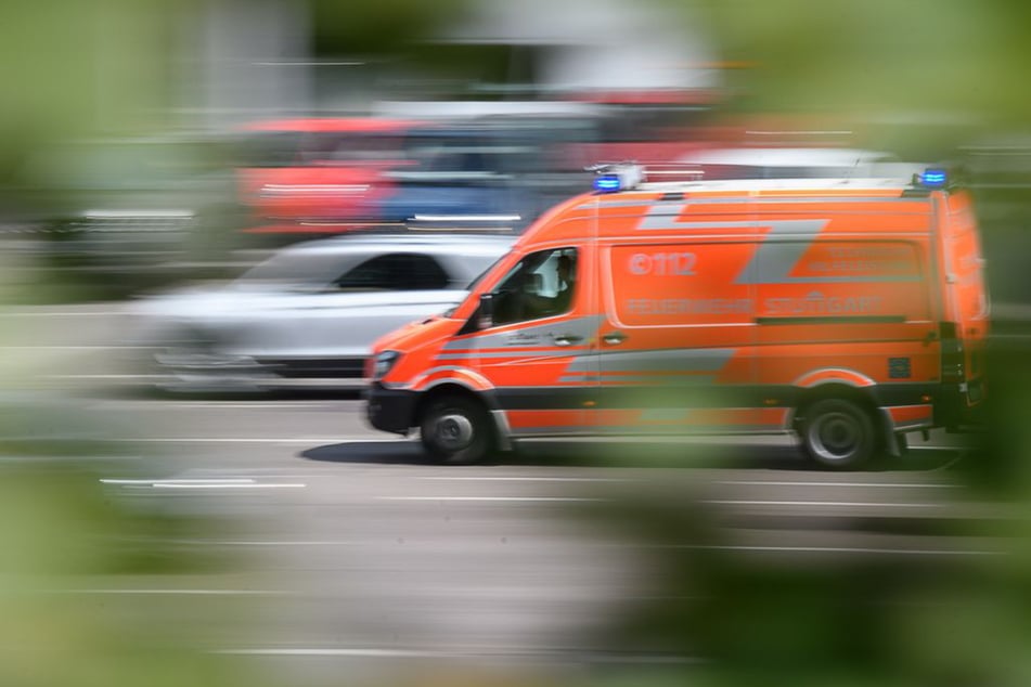 Eingeklemmt zwischen Staplern: Arbeiter (†31) in Stuttgart verliert sein Leben