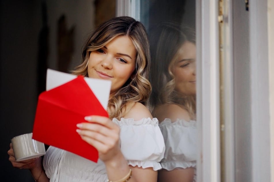 Mit ihrem neuen Song "Liebesbriefe" möchte die Dresdnerin (28) ein ganz besonderes Gefühl an die Hörer weitergeben.