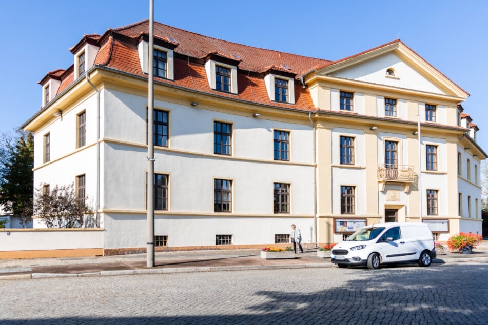Das ist das Rathaus der Stadt Leuna.