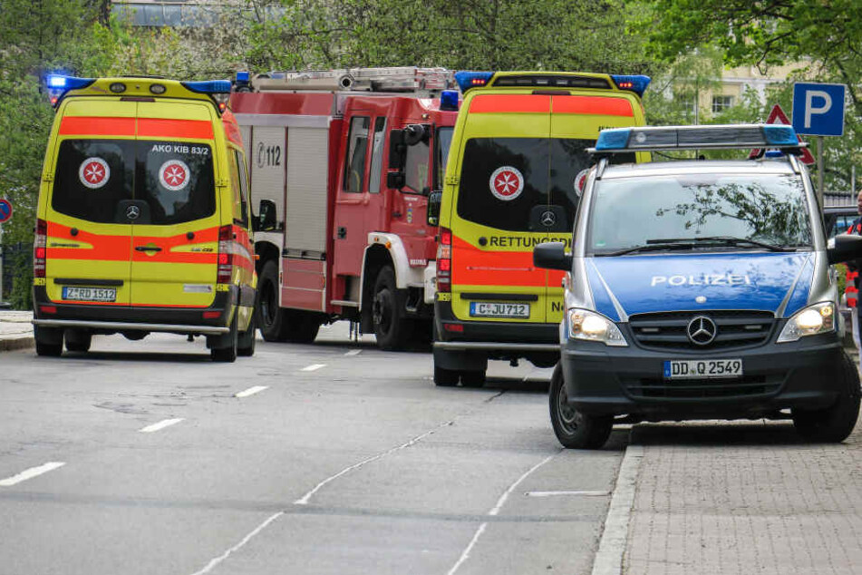 Die beiden Fahrer kamen mit den Rettungswagen ins Krankenhaus.