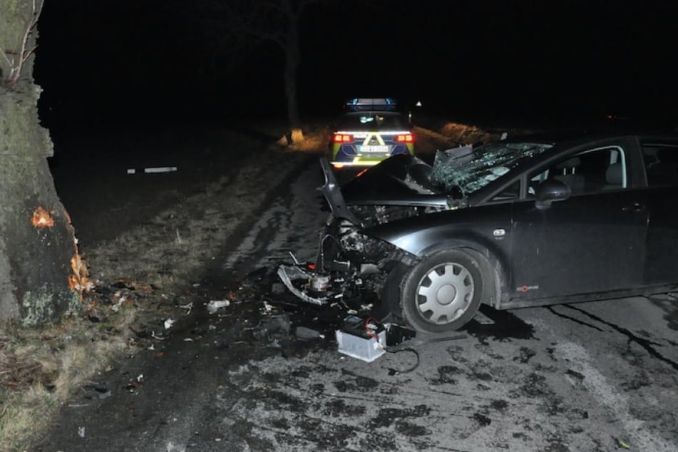 Warum kam der Mann von der Straße ab? Die Polizei hat die Ermittlungen aufgenommen.