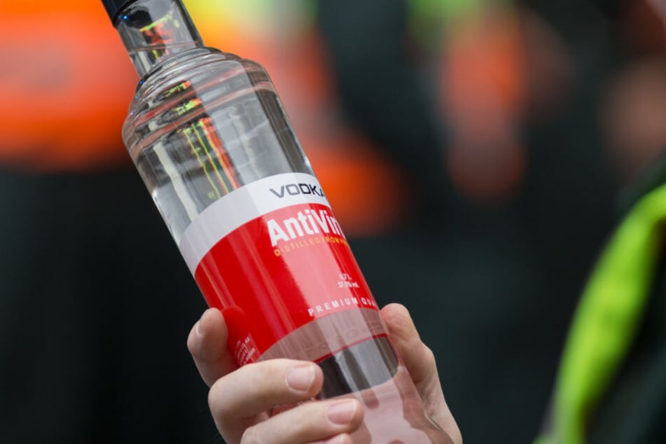 Die Vierfach-Mutter trank sich mit Vodka in die Bewusstlosigkeit. (Symbolfoto)