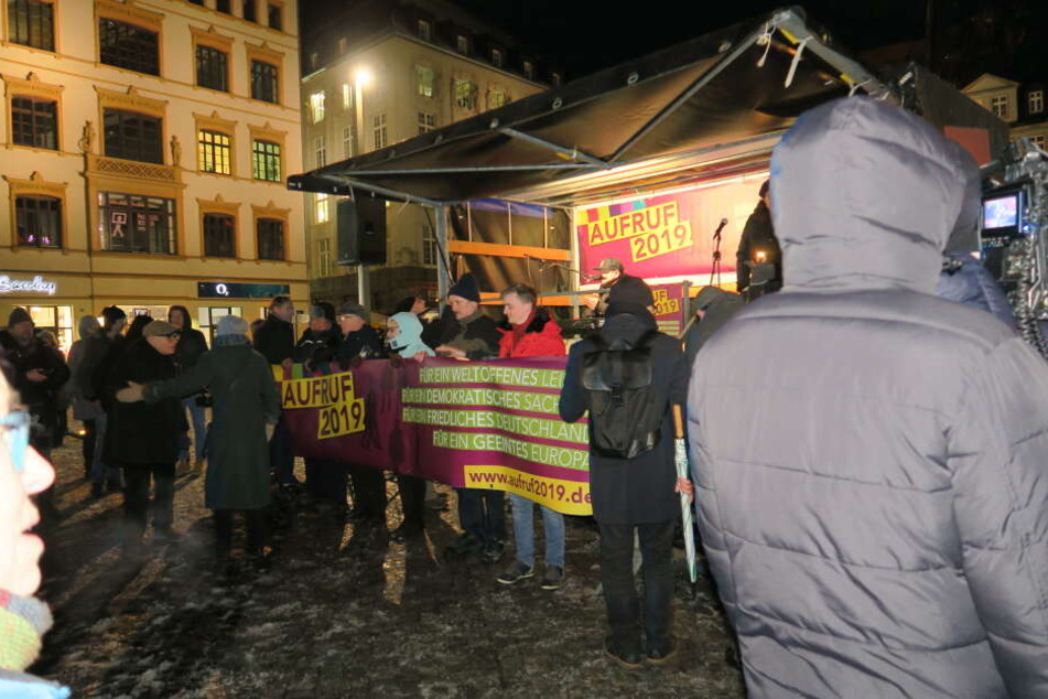 Auf dem Marktplatz stellte Sebastian Krumbiegel seinen neuen Song "Die Demokratie" vor.