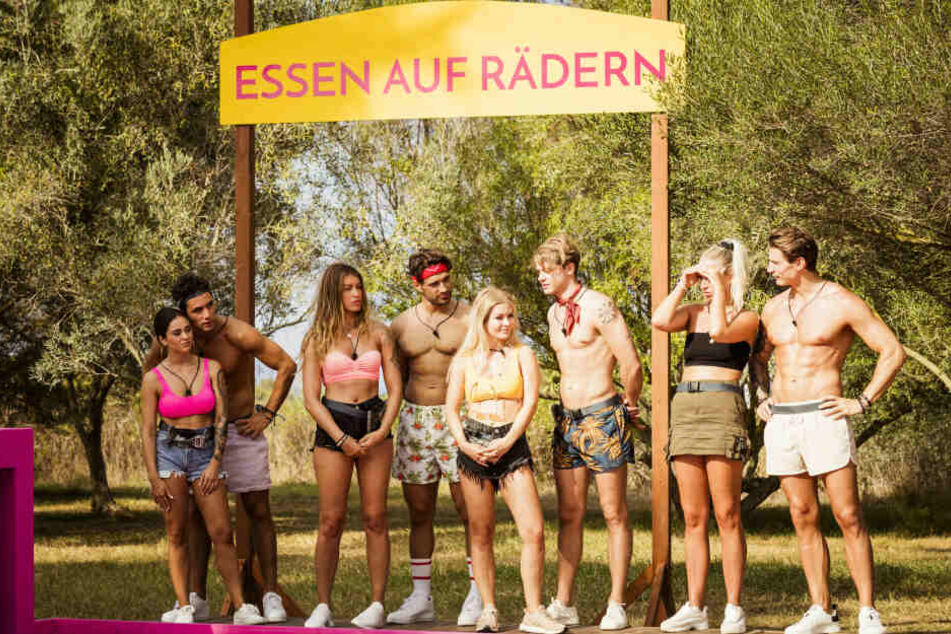 Die Couples bei der Challenge: Essen auf Rädern.