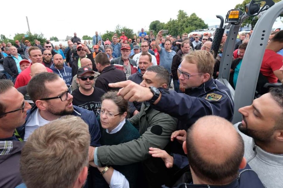 Am Dienstag gerieten Halberg-Angestellte mit der Polizei und Security aneinander.