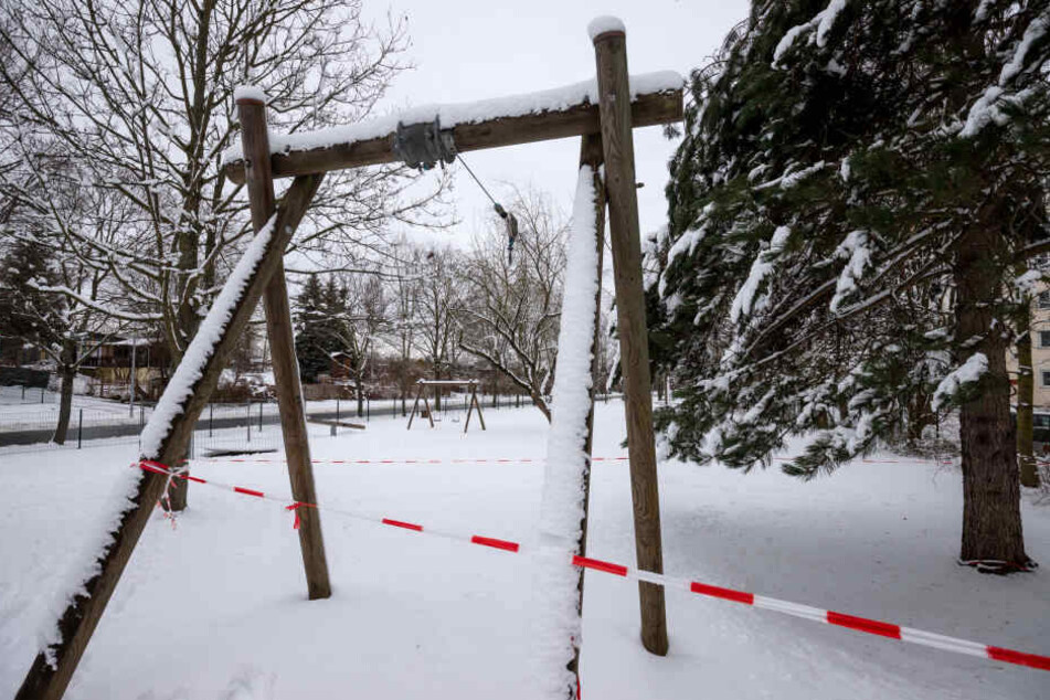 Der gesperrte Spielplatz in der Straße Usti nad Labem bekommt neue Spielgeräte.