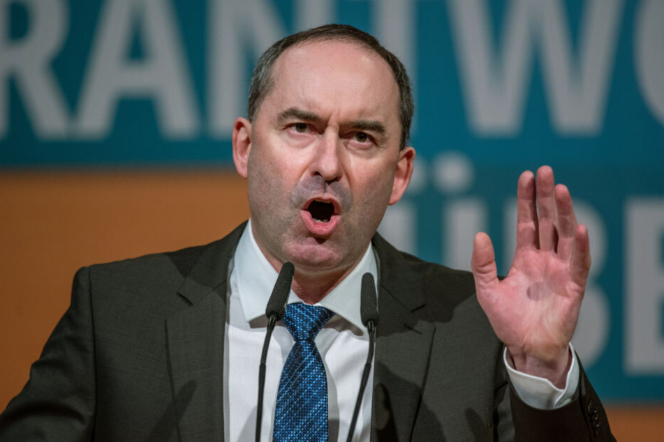 Hubert Aiwanger, Vorsitzender der Freien Wähler und bayerischer Wirtschaftsminister, stellt finanzielle Hilfe in Aussicht.