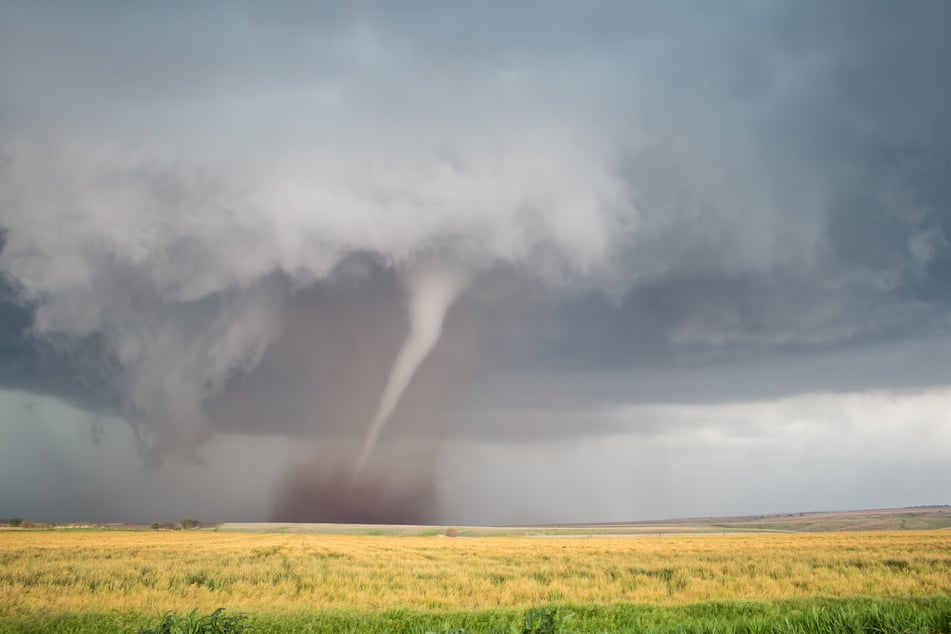 Tornados sind Wirbelstürme, die immer über Land entstehen. Laut DWD könnte das Wetterphänomen am Donnerstag nicht in Sachsen ausgeschlossen werden.