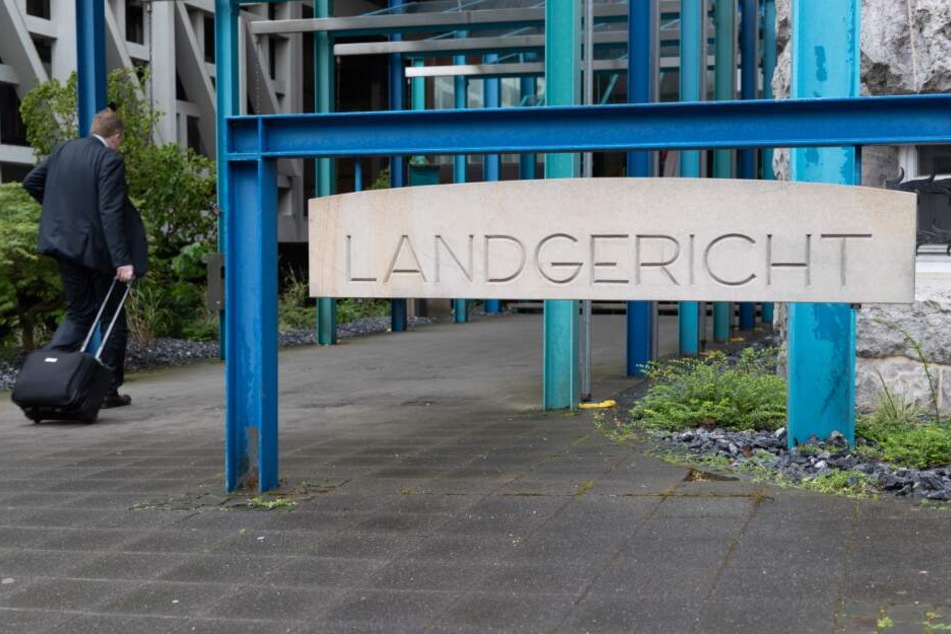 Vor dem Bielefelder Landgericht musste sich der 54-Jährige verantworten.