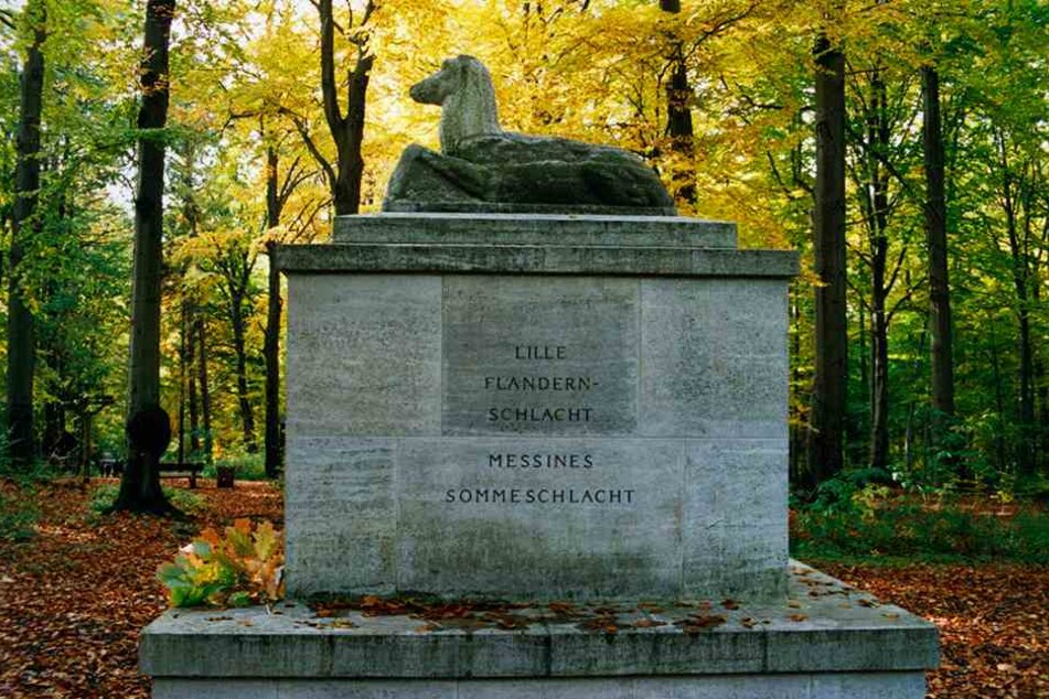 Das Denkmal erinnert an die im Ersten Weltkrieg gefallenen Chemnitzer.