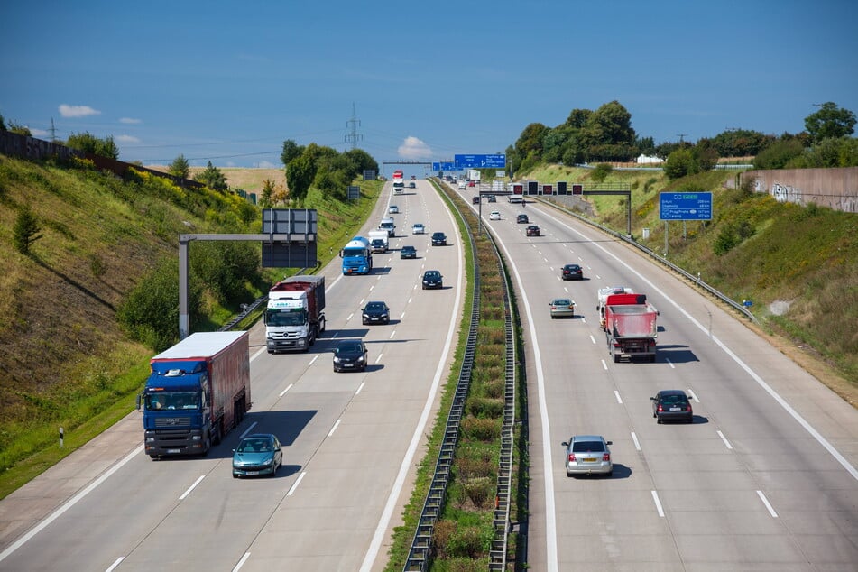 Insgesamt 1142 Streckenkilometer Autobahn können in Sachsen befahren werden.