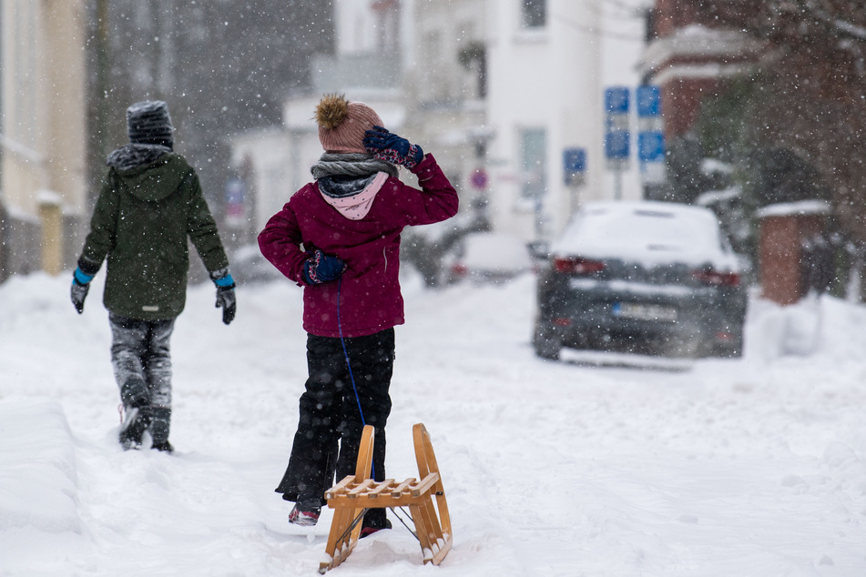 Für Kinder ist der viele Schnee eine willkommene Abwechslung.