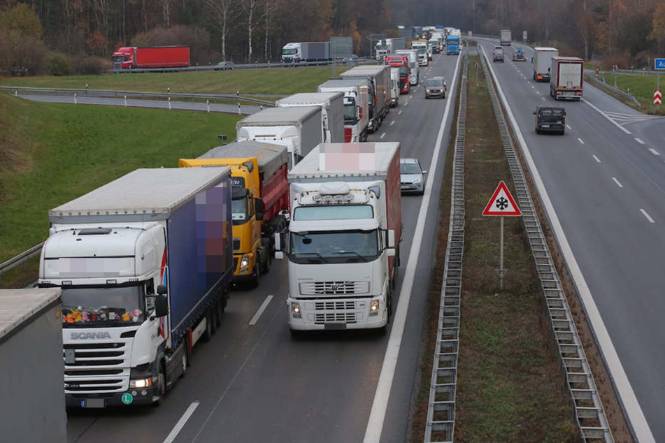 12 kilometer stau a4 nach laster unfall dicht tag24