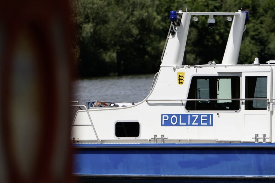 Die Wasserschutzpolizei fand am Mittwoch eine leblose Person im Neckar. (Symbolfoto)
